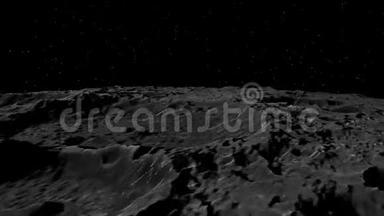飞越月球表面的3D动画。 从宇宙飞船上看到的。 快关门。